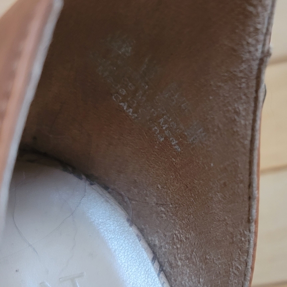 Naturalizer Two-Toned Wedge Sandle Gold and Saddle color Size 12 W - Picture 6 of 9